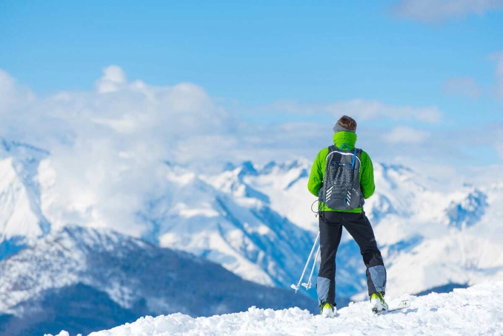 L'emozione dello sci: un'avventura tra neve e libertà